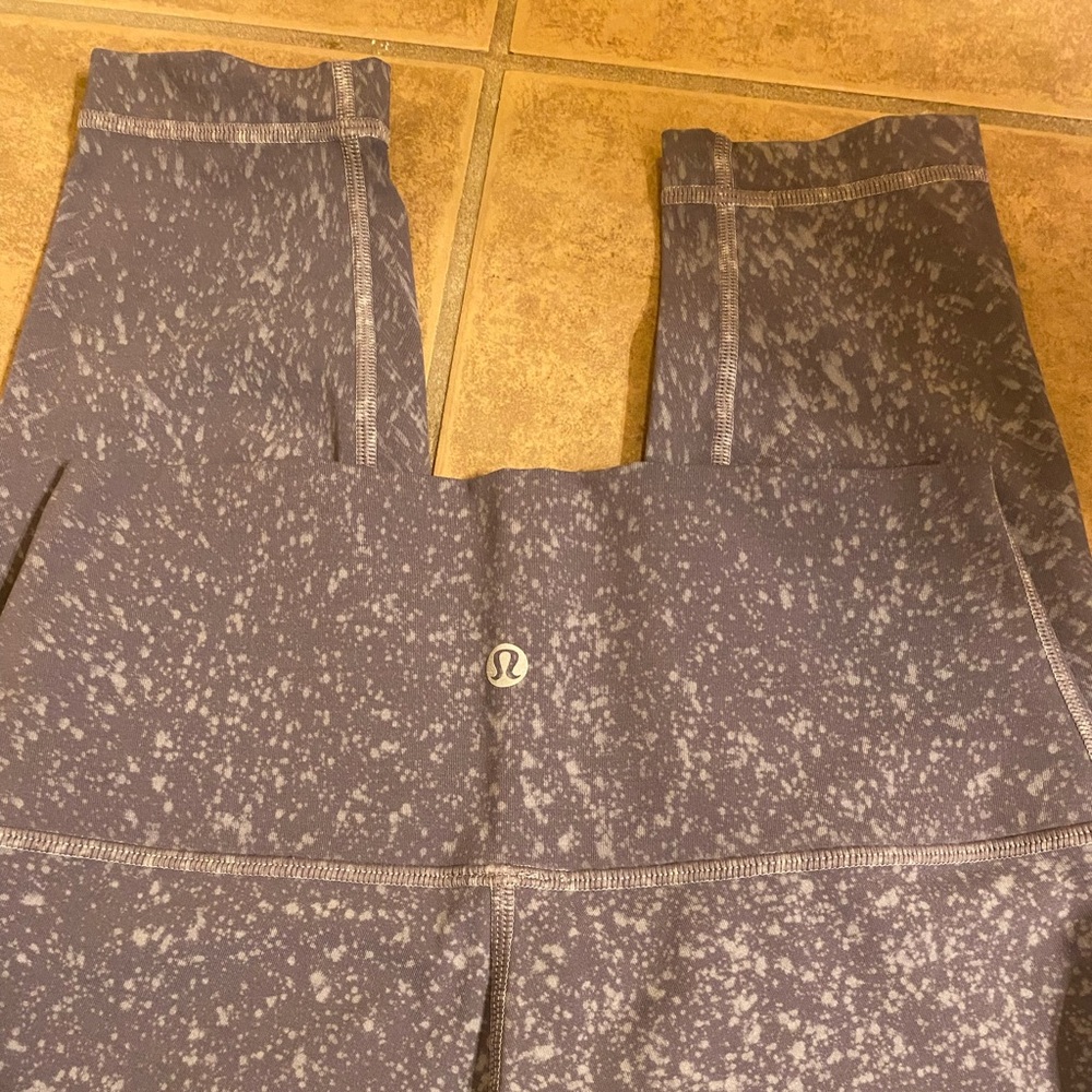 Lululemon Wunder Under Leggings Size 4